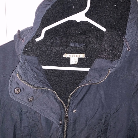 M Black Double-Layered Coat with Hoodie - Picture 2 of 15